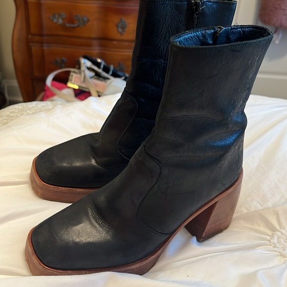 Free People black heeled leather boots. - Picture 4 of 5